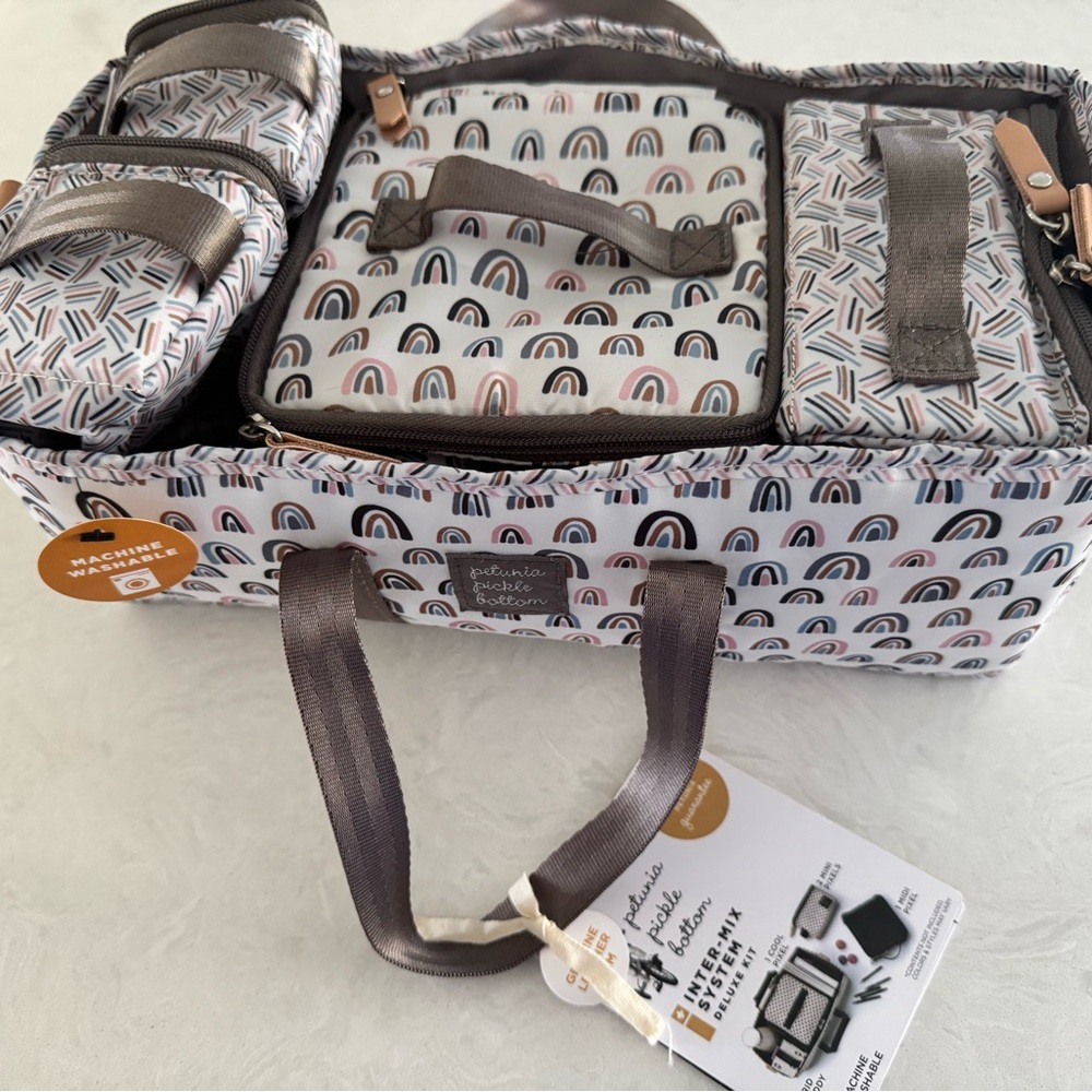 Petunia Pickle Bottom Multicolor Rainbow Diaper Bag/Stroller Organizer